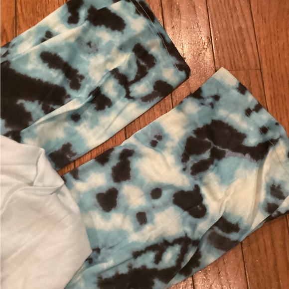 Kids/Youth Pajama Set - Picture 6 of 6